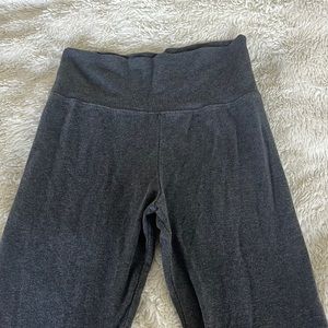 Brandy Melville flare leggings